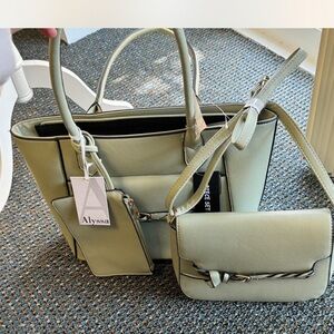 Elegant Women's Handbag in Olive Green